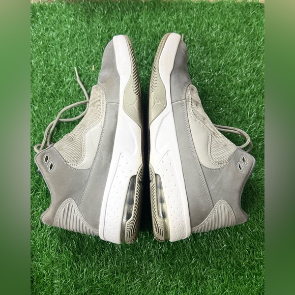 NIKE Jordan Max Aura‎ 2 (CK6636-012)_13 - Grey/White Size 9 - Picture 5 of 8